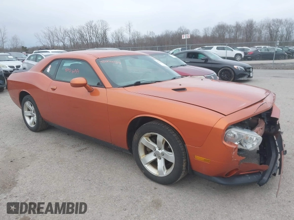 2011 Dodge Challenger z VIN 2B3CJ4DG0BH508297, wystawiony jako IAAI lot #42006059 z przebiegiem 85 242 mil mil oraz . Historia ofert i sprzedaży dostępna na DreamBid. Obrazek 1.