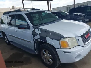 2005 GMC Envoy XL SLE with VIN 1GKET16S056151523, listed as a IAAI auction lot 42137483 with 189,778 mi miles. Bid and sale history available at carsss.com. Image 1.