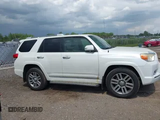 2011 Toyota 4Runner Trail с VIN JTEBU5JRXB5033547, выставлен на аукционе IAAI как лот 42576807 с пробегом 233 681 миль миль и . История ставок и продаж доступна на DreamBid. Изображение 13.