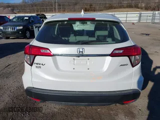 2021 Honda HR-V LX with VIN 3CZRU6H33MM731936, listed as a IAAI auction lot 41441930 with 45,950 mi miles. Bid and sale history available at carsss.com. Image 17.