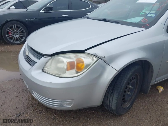 2010 Chevrolet Cobalt LT w/1LT with VIN 1G1AD5F58A7152392, listed as a IAAI auction lot 41713556 with 147,983 mi miles. Bid and sale history available at carsss.com. Image 6.