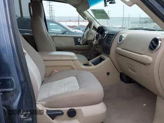 2006 Ford Expedition Special Service z VIN 1FMPU15566LA25999, wystawiony jako IAAI lot #42158982 z przebiegiem 176 274 mil mil oraz . Historia ofert i sprzedaży dostępna na DreamBid. Obrazek 5.