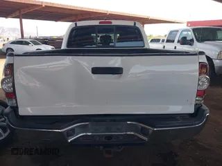 2015 Toyota Tacoma with VIN 3TMMU4FN0FM084956, listed as a IAAI auction lot 42184249 with 116,576 mi miles and . Bid and sale history available at DreamBid. Image 17.