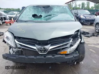 2020 Toyota Sienna XLE Auto Access Seat z VIN 5TDYZ3DC6LS021788, wystawiony jako IAAI lot #42178834 z przebiegiem 132 107 mil mil oraz . Historia ofert i sprzedaży dostępna na DreamBid. Obrazek 13.