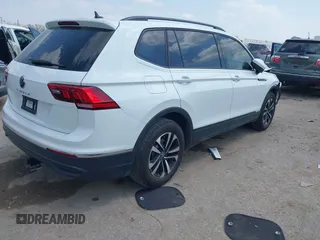 2024 Volkswagen Tiguan S with VIN 3VVRB7AXXRM105923, listed as a IAAI auction lot 42052697 with 18,421 mi miles and . Bid and sale history available at DreamBid. Image 4.