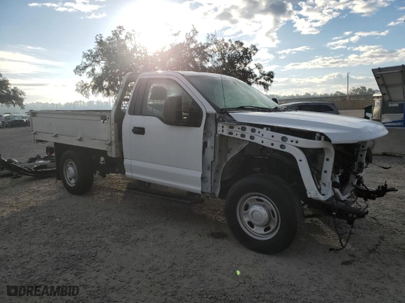 2017 Ford Super Duty F-250 SRW XL with VIN 1FDBF2A64HEC81834, listed as a Copart auction lot 80112454 with 81,131 mi miles and Salvage Title. Bid and sale history available at carsss.com. Image 4.