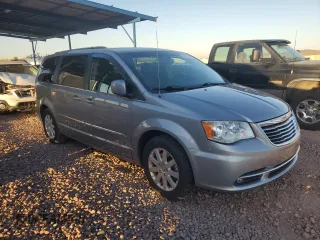2015 Chrysler Town & Country Touring with VIN 2C4RC1BG6FR695842, listed as a Copart auction lot 53514685 with 136,655 mi miles and Salvage Title. Bid and sale history available at DreamBid. Image 4.
