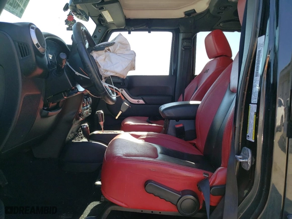 2013 Jeep Wrangler Unlimited Sahara with VIN 1C4BJWEG6DL698827, listed as a Copart auction lot 48284385 with 92,370 mi miles and Salvage Title. Bid and sale history available at carsss.com. Image 7.