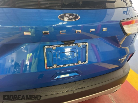 2021 Ford Escape SEL с VIN 1FMCU9H99MUA91420, выставлен на аукционе IAAI как лот 42621261 с пробегом 10 319 миль миль и . История ставок и продаж доступна на DreamBid. Изображение 18.