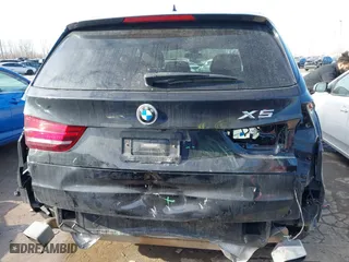 2018 BMW X5 xDrive40e iPerformance with VIN 5UXKT0C52J0W02406, listed as a IAAI auction lot 41449943 with 74,215 mi miles. Bid and sale history available at carsss.com. Image 17.