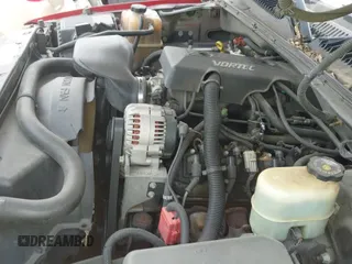 2000 GMC Sierra 1500 SLE z VIN 1GTEC19V4YZ273841, wystawiony jako IAAI lot #41981942 z przebiegiem 357 003 mil mil oraz . Historia ofert i sprzedaży dostępna na DreamBid. Obrazek 12.