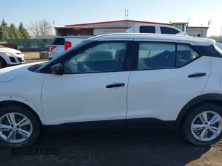 2021 Nissan Kicks S with VIN 3N1CP5BV2ML483629, listed as a IAAI auction lot 41995135 with 77,650 mi miles. Bid and sale history available at carsss.com. Image 14.