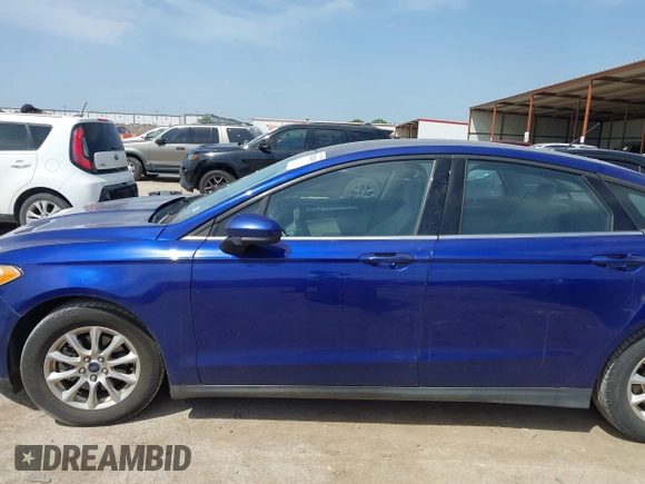 2016 Ford Fusion S z VIN 3FA6P0G7XGR263248, wystawiony jako IAAI lot #42020410 z przebiegiem 167 430 mil mil oraz . Historia ofert i sprzedaży dostępna na DreamBid. Obrazek 14.