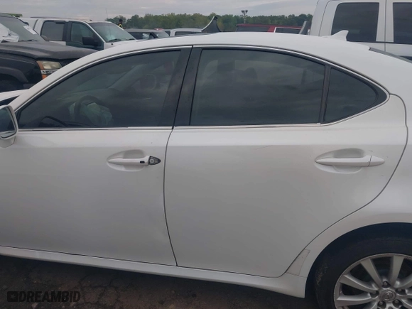 2007 Lexus IS 250 with VIN JTHCK262472010202, listed as a IAAI auction lot 40483091 with 1 mi miles. Bid and sale history available at carsss.com. Image 13.