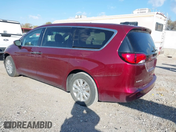 2021 Chrysler Voyager L z VIN 2C4RC1AG1MR542042, wystawiony jako IAAI lot #40626082 z przebiegiem 119 431 mil mil oraz . Historia ofert i sprzedaży dostępna na DreamBid. Obrazek 3.