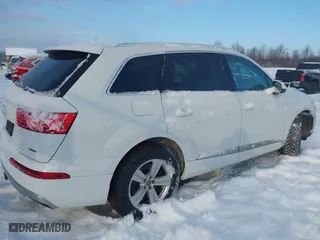 2018 Audi Q7 Premium Plus with VIN WA1LHAF77JD004096, listed as a IAAI auction lot 41376622 with 92,615 mi miles. Bid and sale history available at carsss.com. Image 4.