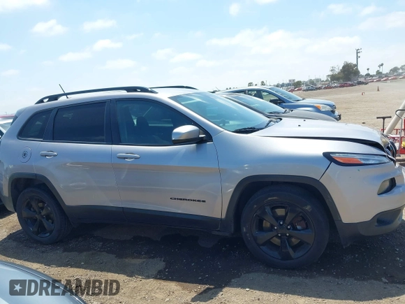 2018 Jeep Cherokee Latitude с VIN 1C4PJLCB9JD556540, выставлен на аукционе IAAI как лот 42282672 с пробегом 241 951 миль миль и . История ставок и продаж доступна на DreamBid. Изображение 13.
