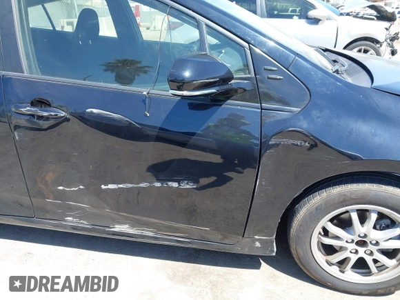 2020 Toyota Prius L Eco z VIN JTDKARFU1L3117772, wystawiony jako IAAI lot #40077005 z przebiegiem 71 892 mil mil oraz . Historia ofert i sprzedaży dostępna na DreamBid. Obrazek 6.