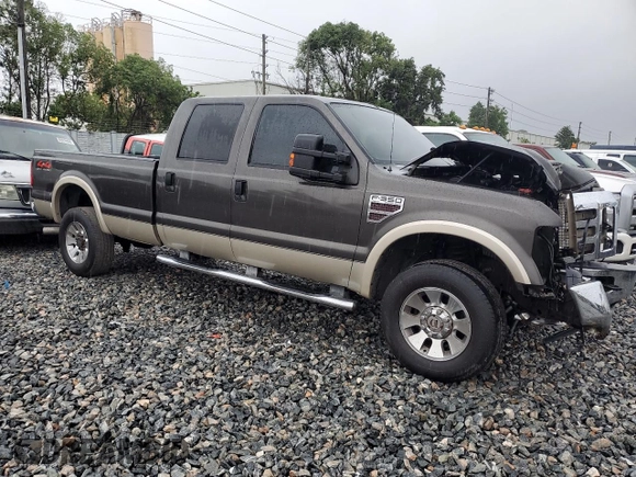 2008 Ford F-350 XL z VIN 1FTWW31R28EA31935, wystawiony jako Copart lot #56000565 z przebiegiem 336 810 mil mil oraz Szkoda całkowita • Salvage title. Historia ofert i sprzedaży dostępna na DreamBid. Obrazek 4.