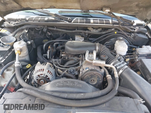 2000 Chevrolet Blazer LS z VIN 1GNCT18W1YK112722, wystawiony jako IAAI lot #41758275 z przebiegiem 157 730 mil mil oraz . Historia ofert i sprzedaży dostępna na DreamBid. Obrazek 10.