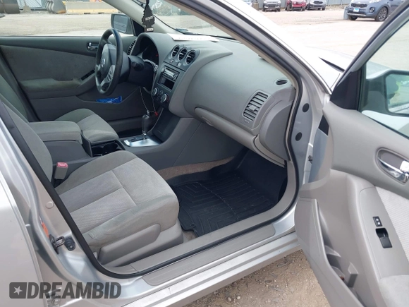 2009 Nissan Altima S with VIN 1N4AL21E79C105394, listed as a IAAI auction lot 42164681 with 104,160 mi miles and . Bid and sale history available at DreamBid. Image 5.