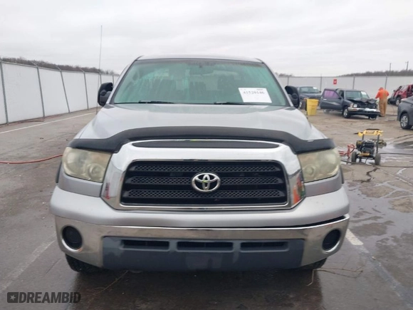 2008 Toyota Tundra 4WD Truck with VIN 5TFCV54168X006130, listed as a IAAI auction lot 41520146 with 117,564 mi miles. Bid and sale history available at carsss.com. Image 12.