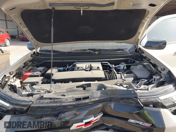 2024 Chevrolet Colorado 4WD ZR2 z VIN 1GCPTFEK4R1145701, wystawiony jako IAAI lot #42262513 z przebiegiem 8 666 mil mil oraz . Historia ofert i sprzedaży dostępna na DreamBid. Obrazek 10.