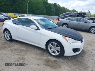 2012 Hyundai Genesis Coupe Premium z VIN KMHHT6KD1CU077160, wystawiony jako IAAI lot #42077970 z przebiegiem 137 577 mil mil oraz . Historia ofert i sprzedaży dostępna na DreamBid. Obrazek 1.