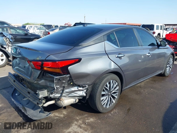 2023 Nissan Altima SV z VIN 1N4BL4DV3PN353476, wystawiony jako IAAI lot #42259077 z przebiegiem 26 201 mil mil oraz . Historia ofert i sprzedaży dostępna na DreamBid. Obrazek 6.