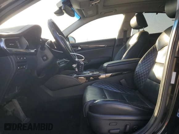 2017 Kia Cadenza Premium with VIN KNALC4J16H5058242, listed as a Copart auction lot 89185075 with 135,970 mi miles and Clean Title. Bid and sale history available at carsss.com. Image 7.