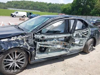 2023 Toyota Camry SE z VIN 4T1T11AK9PU721786, wystawiony jako IAAI lot #42279812 z przebiegiem 30 707 mil mil oraz . Historia ofert i sprzedaży dostępna na DreamBid. Obrazek 6.