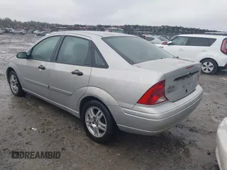 2002 Ford Focus SE with VIN 1FAFP34382W126124, listed as a IAAI auction lot 41767679 with Not Provided miles and . Bid and sale history available at carsss.com. Image 3.