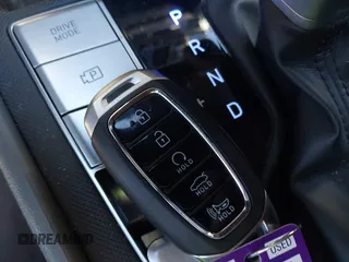 2021 Hyundai Elantra SEL z VIN KMHLS4AGXMU210920, wystawiony jako IAAI lot #41637511 z przebiegiem 55 389 mil mil oraz . Historia ofert i sprzedaży dostępna na DreamBid. Obrazek 11.