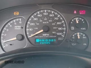 2001 Chevrolet Tahoe LS z VIN 1GNEC13T71R199027, wystawiony jako IAAI lot #41546283 z przebiegiem 232 905 mil mil oraz . Historia ofert i sprzedaży dostępna na DreamBid. Obrazek 7.