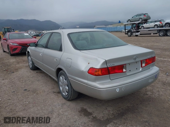 2001 Toyota Camry CE with VIN 4T1BG22K41U832610, listed as a IAAI auction lot 42010506 with 142,175 mi miles. Bid and sale history available at carsss.com. Image 6.