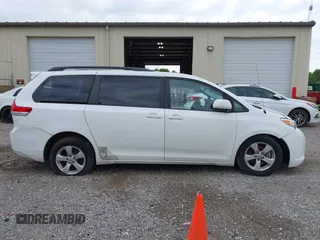 2011 Toyota Sienna LE AAS with VIN 5TDKK3DC6BS091557, listed as a IAAI auction lot 42170157 with 398,019 mi miles and . Bid and sale history available at DreamBid. Image 12.