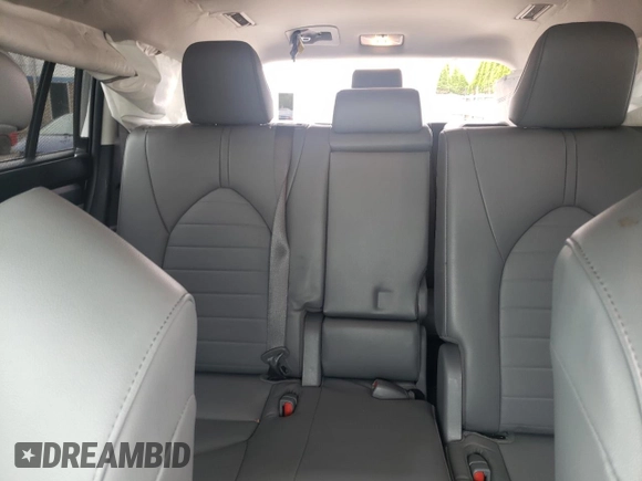 2022 Toyota Highlander XLE with VIN 5TDGZRBH0NS589020, listed as a Copart auction lot 62696015 with 36,131 mi miles and Salvage title. Bid and sale history available at DreamBid. Image 10.