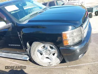 2011 Chevrolet Silverado 1500 LTZ with VIN 3GCPKTE3XBG303427, listed as a IAAI auction lot 40512927 with 211,198 mi miles and . Bid and sale history available at DreamBid. Image 6.