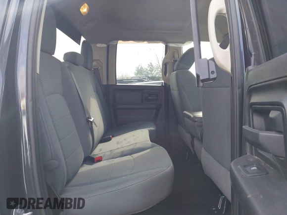 2018 Ram 1500 Tradesman z VIN 1C6RR6FG3JS325243, wystawiony jako IAAI lot #41630019 z przebiegiem 54 019 mil mil oraz . Historia ofert i sprzedaży dostępna na DreamBid. Obrazek 8.