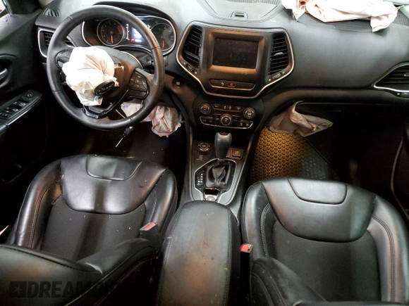 2019 Jeep Cherokee Altitude с VIN 1C4PJMLX6KD301833, выставлен на аукционе Copart как лот 58060415 с пробегом 78 328 миль миль и Списание • Salvage title. История ставок и продаж доступна на DreamBid. Изображение 8.