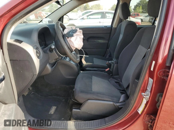 2017 Jeep Compass Sport z VIN 1C4NJCBA5HD187119, wystawiony jako Copart lot #54307235 z przebiegiem 82 838 mil mil oraz Szkoda całkowita • Salvage title. Historia ofert i sprzedaży dostępna na DreamBid. Obrazek 7.