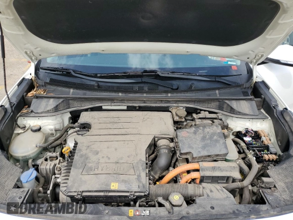 2017 Kia Niro Touring Launch Edition with VIN KNDCC3LC3H5083885, listed as a Copart auction lot 55687614 with 124,843 mi miles and Salvage Title. Bid and sale history available at carsss.com. Image 12.