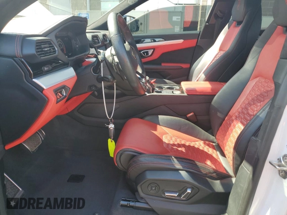 2019 Lamborghini Urus z VIN ZPBUA1ZL2KLA04482, wystawiony jako Copart lot #50124345 z przebiegiem 15 051 mil mil oraz Szkody całkowita. Historia ofert i sprzedaży dostępna na DreamBid. Obrazek 7.