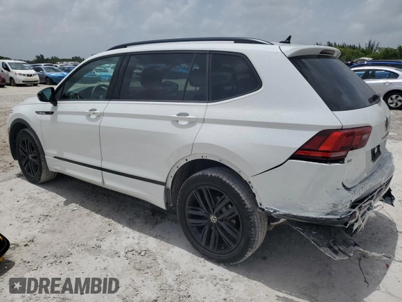 2022 Volkswagen Tiguan SE R-Line Black with VIN 3VVCB7AX7NM022952, listed as a Copart auction lot 62689115 with 16,119 mi miles and Salvage title. Bid and sale history available at DreamBid. Image 2.