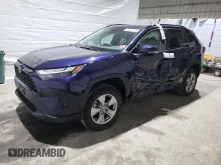 2022 Toyota RAV4 XLE with VIN 2T3P1RFV4NW316569, listed as a Copart auction lot 48360315 with 17,002 mi miles and Salvage Title. Bid and sale history available at carsss.com. Image 1.