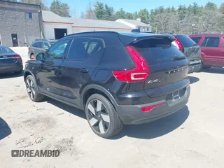 2024 Volvo XC40 Plus z VIN YV4ER3XL5R2273804, wystawiony jako IAAI lot #42046244 z przebiegiem 12 694 mil mil oraz . Historia ofert i sprzedaży dostępna na DreamBid. Obrazek 3.