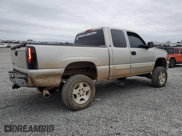 2006 Chevrolet Silverado 1500 LT1 with VIN 1GCEC19T26Z200883, listed as a Copart auction lot 49332275 with 138,120 mi miles and Salvage Title. Bid and sale history available at DreamBid. Image 3.