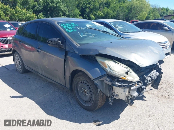 2012 Ford Focus SE with VIN 1FAHP3K21CL108392, listed as a IAAI auction lot 42223310 with 199,964 mi miles and . Bid and sale history available at carsss.com. Image 1.