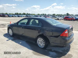 2010 Ford Fusion Hybrid z VIN 3FADP0L36AR176691, wystawiony jako Copart lot #61957685 z przebiegiem 105 452 mil mil oraz Czysty tytuł • Clean title. Historia ofert i sprzedaży dostępna na DreamBid. Obrazek 2.