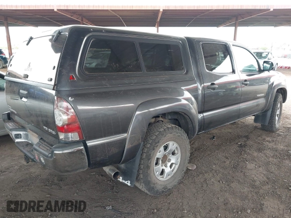 2013 Toyota Tacoma z VIN 3TMLU4EN9DM106995, wystawiony jako IAAI lot #42373093 z przebiegiem Nie podano mil oraz . Historia ofert i sprzedaży dostępna na DreamBid. Obrazek 4.
